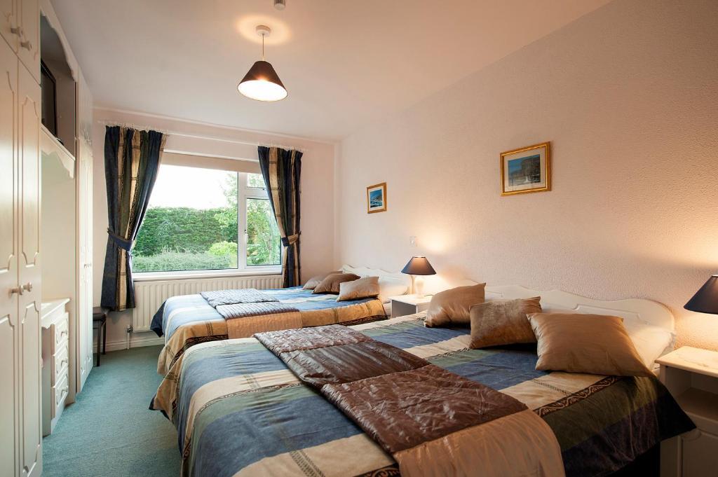 The Waterfront House Country 3* Oughterard