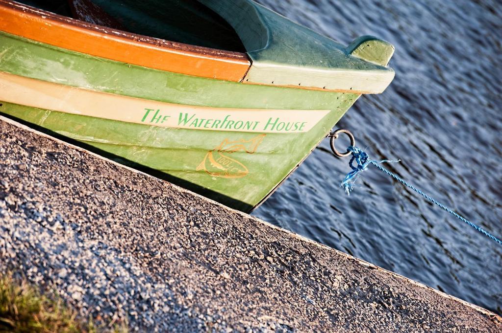 The Waterfront House Country