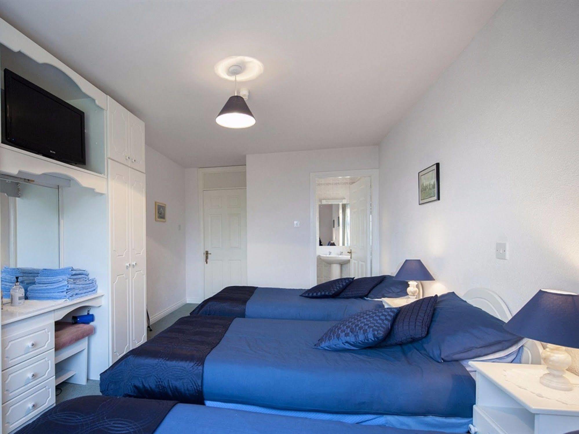 The Waterfront House Country Couette-café Oughterard